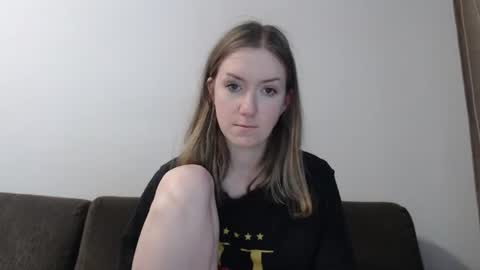 lily_love_x online show from 4, 8, 2026