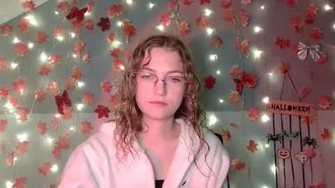 small lily online show from 3, 10, 2025