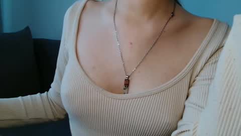small lily online show from 4, 5, 2026
