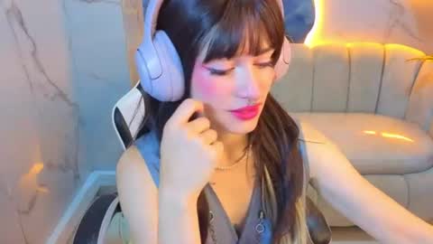 Snapshot of lily_tx chatting on 1, 7, 2026 Follow me.. Live 730 to 1400 online show from 1, 7, 2026