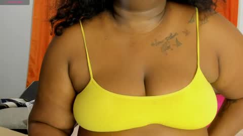 Snapshot of lilybaudyn_ chatting on 9, 5, 2026 Lily online show from 9, 5, 2026