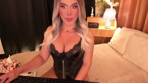IM YOUR TRUE GODESS Lilymonstercock online show from 15, 6, 2026