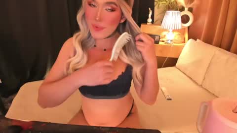 Snapshot of lilymonstercock chatting on 25, 6, 2026 IM YOUR TRUE GODESS Lilymonstercock online show from 25, 6, 2026