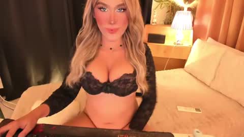 Snapshot of lilymonstercock chatting on 3, 7, 2026 IM YOUR TRUE GODESS Lilymonstercock online show from 3, 7, 2026