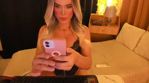 Snapshot of lilymonstercock chatting on 17, 7, 2026 IM YOUR TRUE GODESS Lilymonstercock online show from 17, 7, 2026