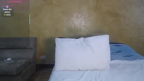 Lily Queen online show from 16, 2, 2026