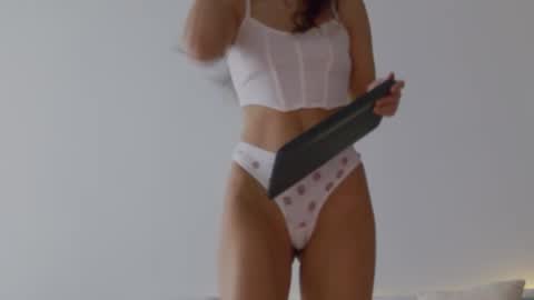 Lily online show from 15, 10, 2025