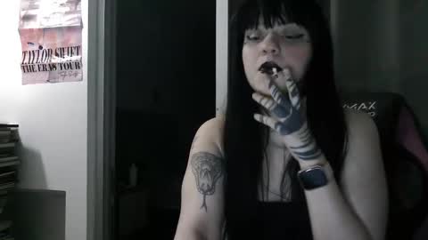 lilyswear online show from 11, 11, 2025