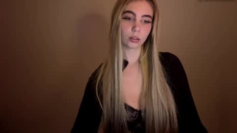 Lily online show from 7, 5, 2026
