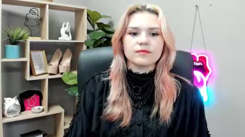 Lily online show from 6, 7, 2026