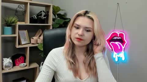 Lily online show from 14, 7, 2026