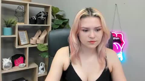 Lily online show from 16, 7, 2026