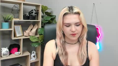Lily online show from 20, 7, 2026