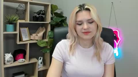 Lily online show from 31, 7, 2026