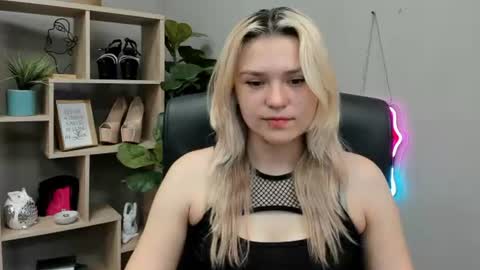 Lily online show from 6, 8, 2026