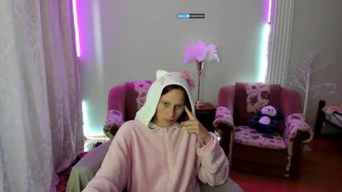 Hi Im Lily online show from 10, 4, 2026