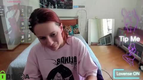 Snapshot of lilyviolet7 chatting on 14, 7, 2026 Hi Im Lily online show from 14, 7, 2026