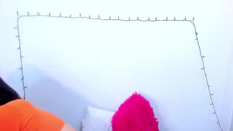  Lina Bedoya  online show from 24, 1, 2025