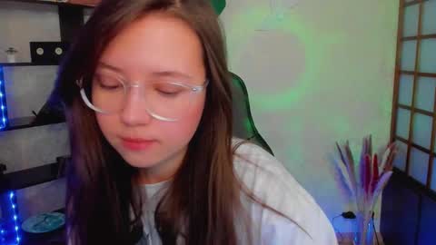 Lina online show from 4, 1, 2025