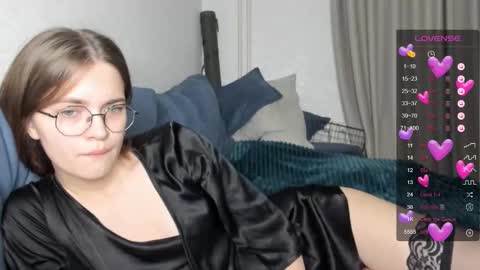 lina hall online show from 7, 1, 2025