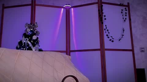 Lina -  online show from 10, 1, 2025