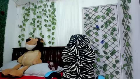 paola online show from 18, 12, 2024