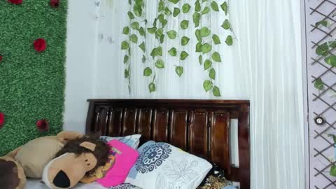 paola online show from 8, 3, 2025