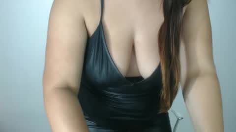 Snapshot of lina_playful chatting on 16, 9, 2025 iiisabella online show from 16, 9, 2025
