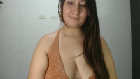 Snapshot of lina_playful chatting on 5, 2, 2026 iiisabella online show from 5, 2, 2026