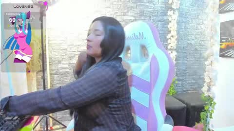 LINA SANCHEZ online show from 29, 4, 2026