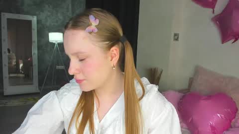 Snapshot of lina_smilee chatting on 5, 6, 2026 Lina online show from 5, 6, 2026