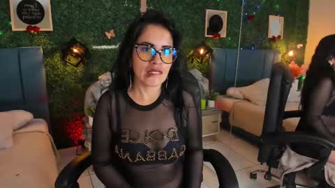 Lina  online show from 17, 12, 2025