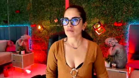 Lina  online show from 3, 8, 2026