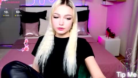 Snapshot of linalirian chatting on 16, 9, 2025 I am Lina online show from 16, 9, 2025