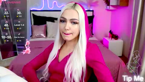 Snapshot of linalirian chatting on 7, 10, 2025 I am Lina online show from 7, 10, 2025