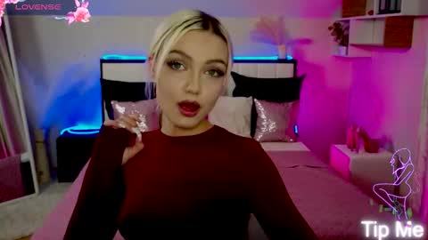 I am Lina online show from 22, 11, 2025