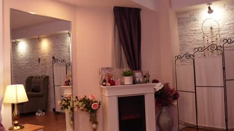 LinaReese online show from 5, 1, 2025