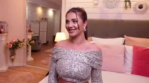 LinaReese online show from 25, 2, 2025