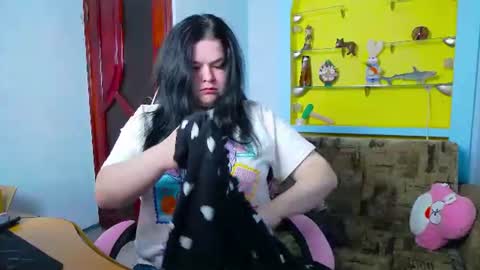 Lina online show from 5, 7, 2026