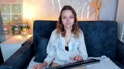 Snapshot of linda__bryant chatting on 26, 7, 2026 Linda GMT2 Mon Tu Fri Sa Su 0300am-1000 am online show from 26, 7, 2026
