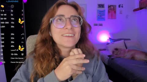 Snapshot of linda_giggle chatting on 6, 12, 2024 Giggles  online show from 6, 12, 2024