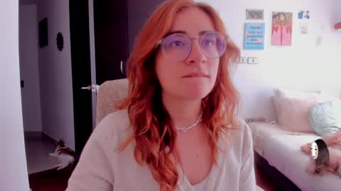 Snapshot of linda_giggle chatting on 11, 12, 2024 Giggles  online show from 11, 12, 2024