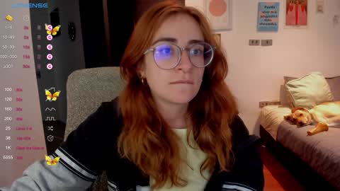 Snapshot of linda_giggle chatting on 23, 12, 2024 Giggles  online show from 23, 12, 2024