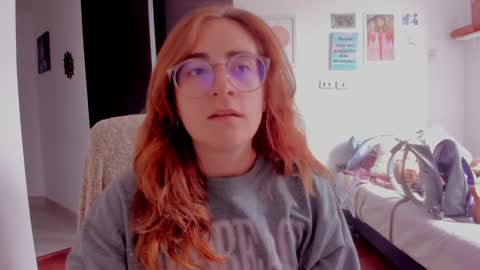 Snapshot of linda_giggle chatting on 6, 1, 2025 Giggles  online show from 6, 1, 2025