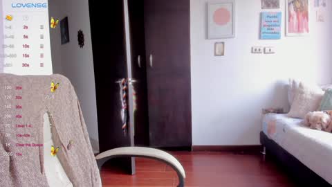 Snapshot of linda_giggle chatting on 15, 1, 2025 Giggles  online show from 15, 1, 2025