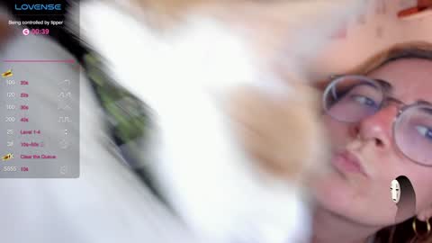 Snapshot of linda_giggle chatting on 28, 1, 2025 Giggles  online show from 28, 1, 2025