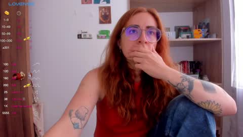 Snapshot of linda_giggle chatting on 13, 2, 2025 Giggles  online show from 13, 2, 2025