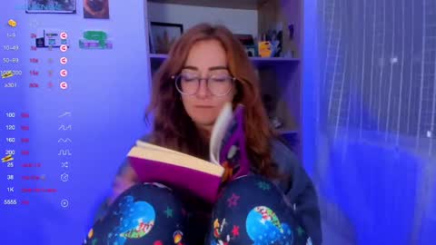 Snapshot of linda_giggle chatting on 14, 2, 2025 Giggles  online show from 14, 2, 2025