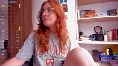 Snapshot of linda_giggle chatting on 20, 2, 2025 Giggles  online show from 20, 2, 2025