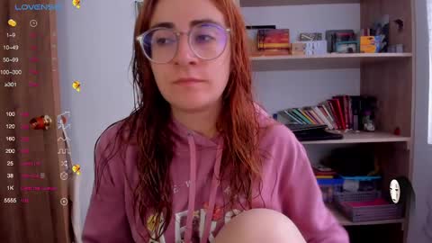Snapshot of linda_giggle chatting on 22, 2, 2025 Giggles  online show from 22, 2, 2025